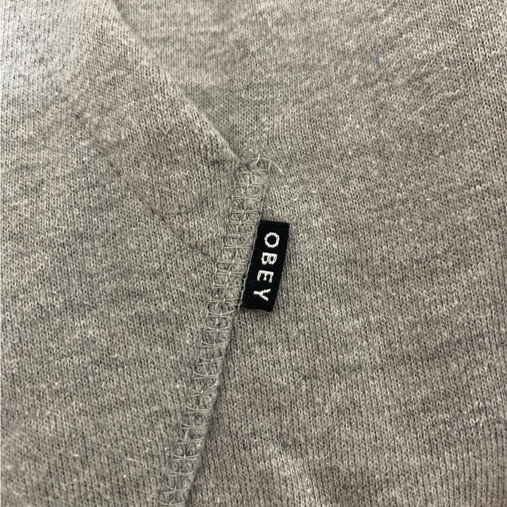 Obey Propaganda Worldwide Embroidered Hoodie Heather Gray Size Medium VGUC - Picture 5 of 7